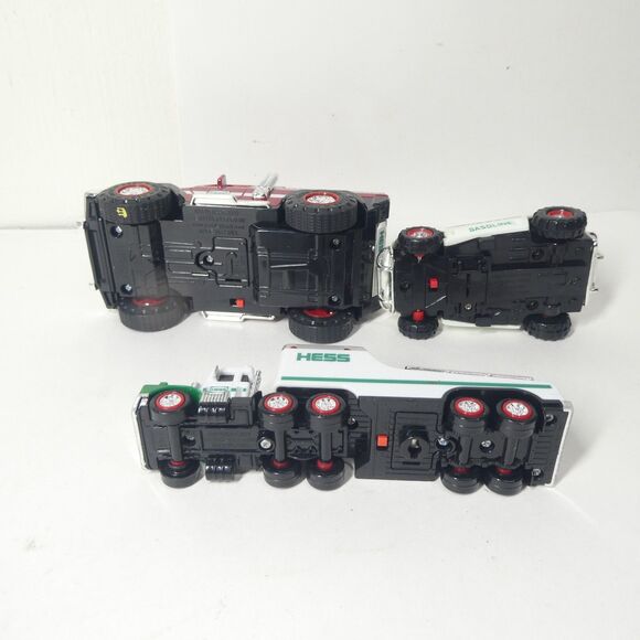 3 Hess Toy Cars 1998 Dune Buggy + 2020 Red Rescue Truck + 2018 Semi - Picture 8 of 9